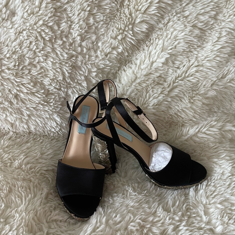 Black Strappy Women's Sandals